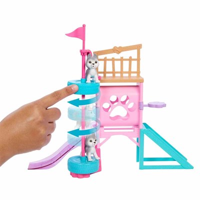Barbie Stacienin Köpekçik Oyun Parkı