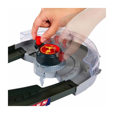 Mattel Cars Piston Kupası Yarış Seti