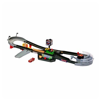 Mattel Cars Piston Kupası Yarış Seti