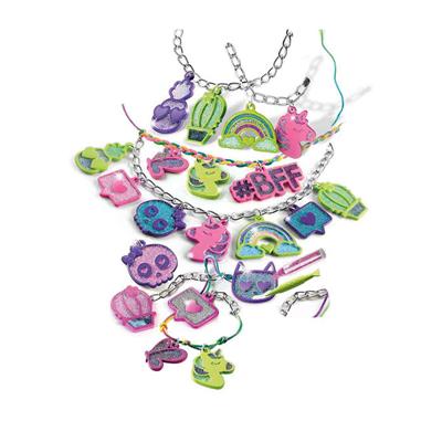 Clementoni Crazy Chic Renkli Kolyeler