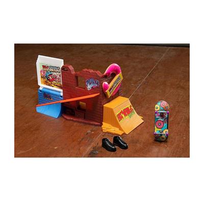 Hot Wheels Donut Kaykay Parkı Oyun Seti