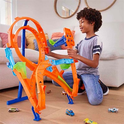 Hot Wheels Dikey Yarış Heyecanı Oyun Seti HMB15