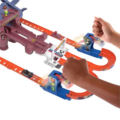 Hot Wheels Racerverse Marvel Pist Seti