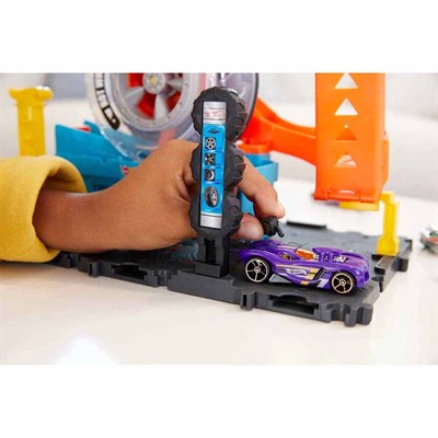 Hot Wheels Tekerlek Kulesi Pisti