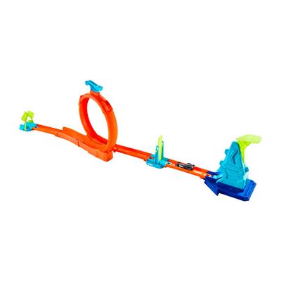 Hot Wheels Stunt Trucks Akrobatik Yarış Pisti Oyun Seti