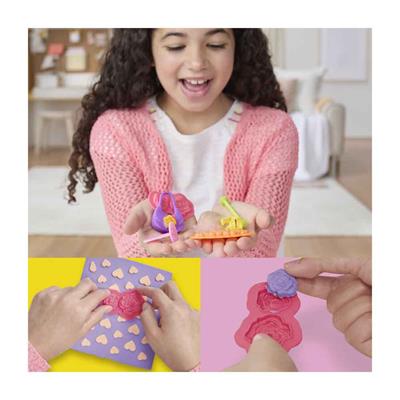 Play Doh Barbie Parıltılar ve Mücevherler