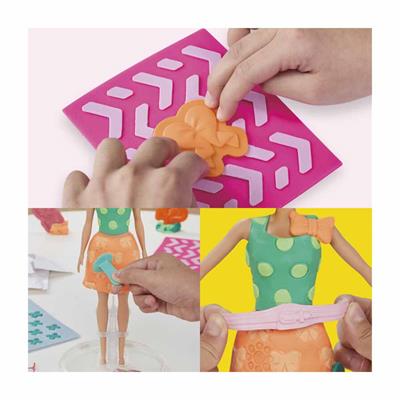Play Doh Barbie Parıltılar ve Mücevherler