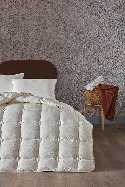 Doqu Home Conform Lux Çift Kişilik Yorgan Krem