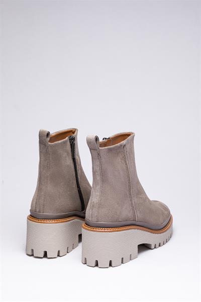 Taş Rengi Süet Dolgu Topuk Bot