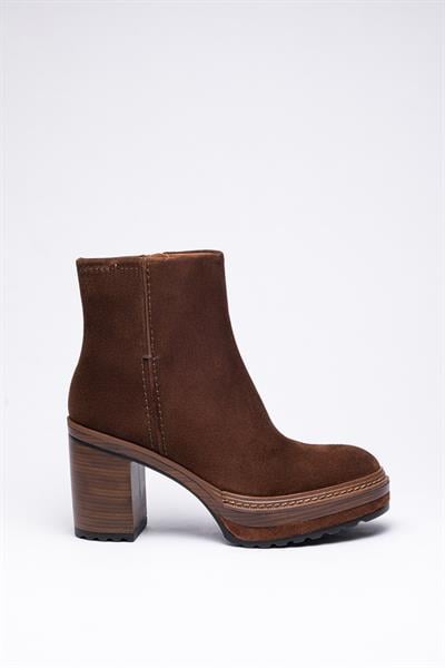 Kahverengi Süet Topuklu Bot