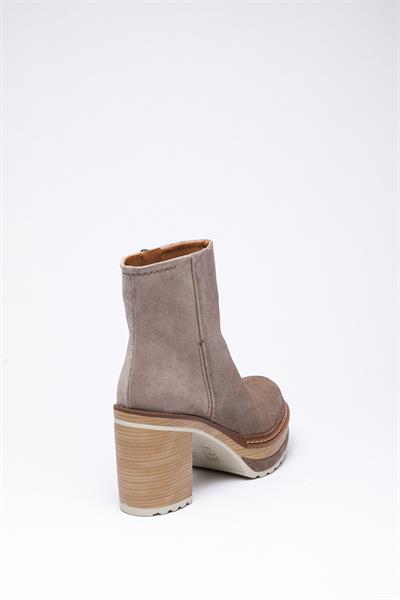 Taş Rengi Süet Topuklu Bot