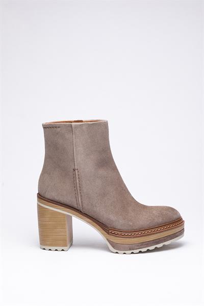 Taş Rengi Süet Topuklu Bot