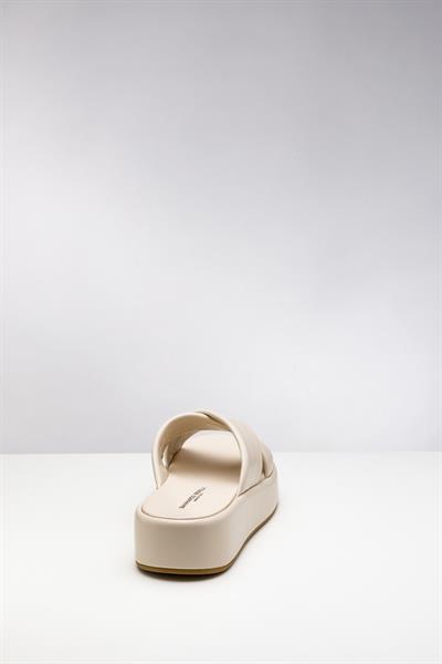 Kırık Beyaz Deri Terlik