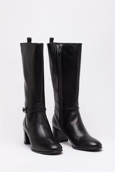 Siyah Topuklu Çizme