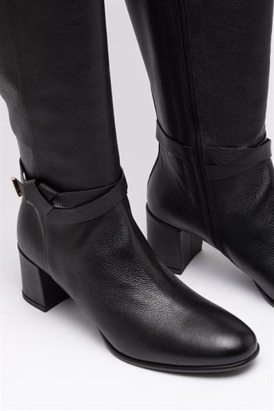 Siyah Topuklu Deri Çizme