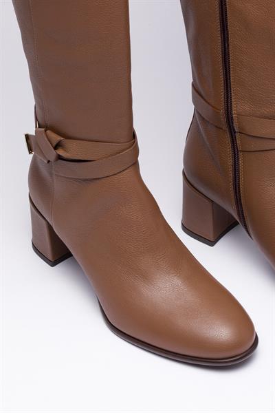 Taba Rengi Topuklu Deri Çizme