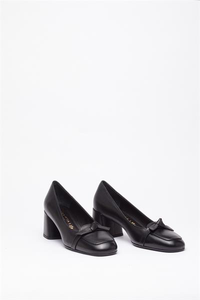 Siyah Deri Topuklu Ayakkabı