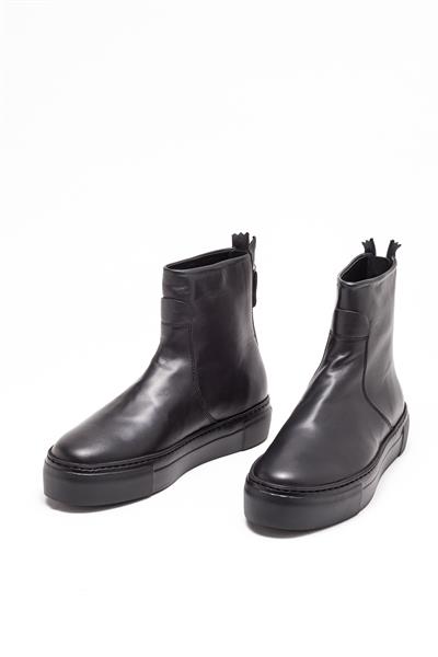 Siyah Deri Bot