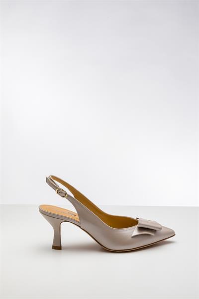 Bej Renkli Deri Topuklu Ayakkabı