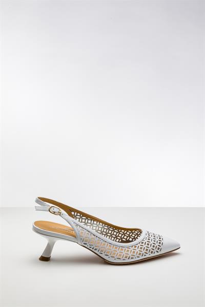 Beyaz Renkli Deri Topuklu Ayakkabı