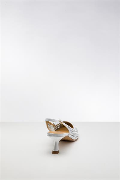 Beyaz Renkli Deri Topuklu Ayakkabı