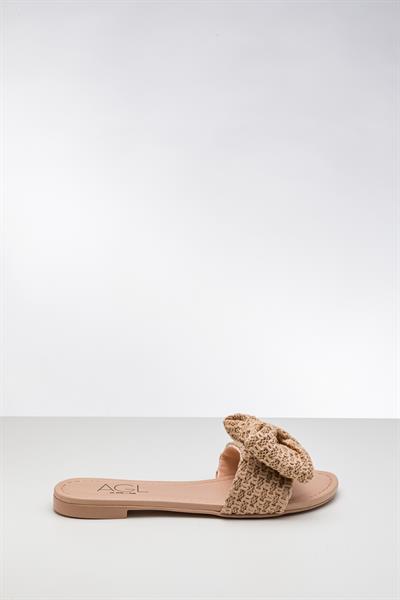 Bej Rengi Fiyonklu Terlik