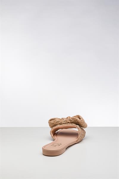 Bej Rengi Fiyonklu Terlik