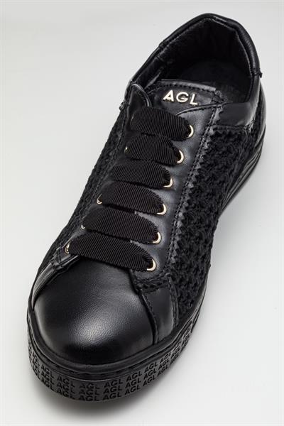 Siyah Renkli Deri Sneaker