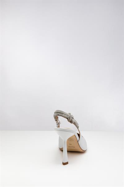 Beyaz Deri Topuklu Ayakkabı