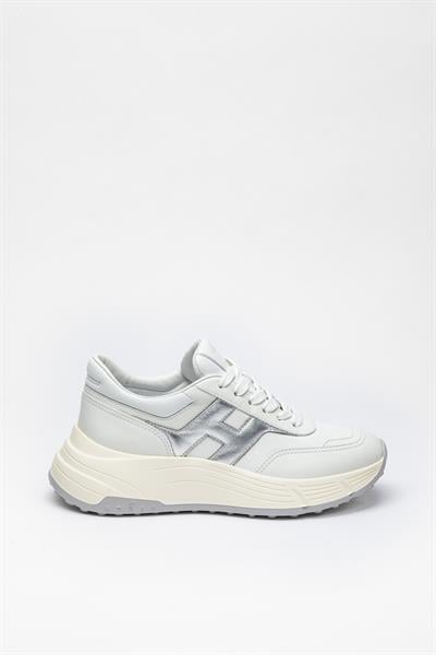 Beyaz Renkli Deri Sneaker