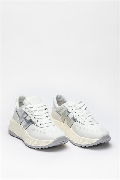 Beyaz Renkli Deri Sneaker