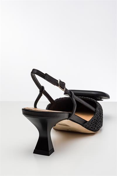 Siyah Ahşap Aksesuarlı Topuklu Ayakkabı