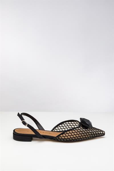 Siyah Aksesuarlı Sandalet