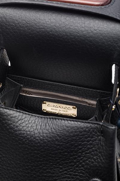 Siyah Renkli Ahşap Detaylı Deri Çanta