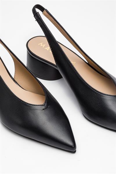 Siyah Kısa Topuklu Deri Ayakkabı
