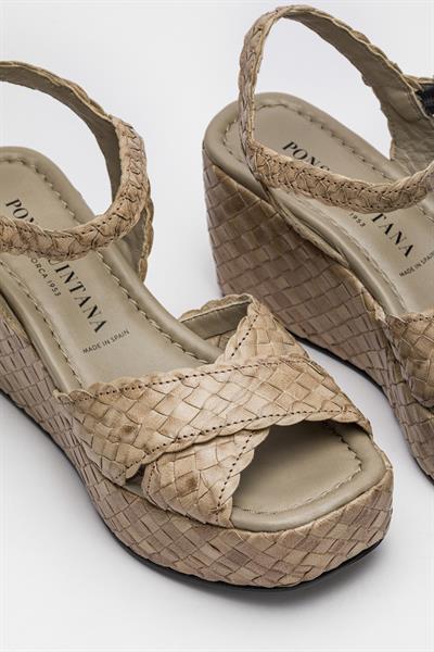 Vizon Rengi Dolgu Topuk Deri Sandalet