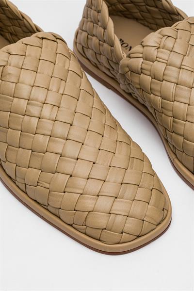 Bej Renkli Örgü Deri Ayakkabı