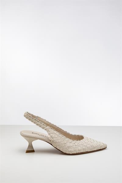 Krem Rengi Topuklu Deri Ayakkabı