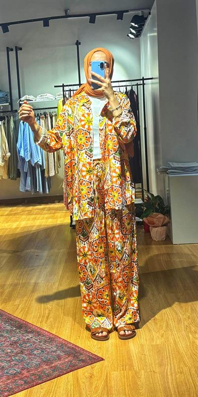 ÇİÇEK DESENLİ ORANJ TAKIM