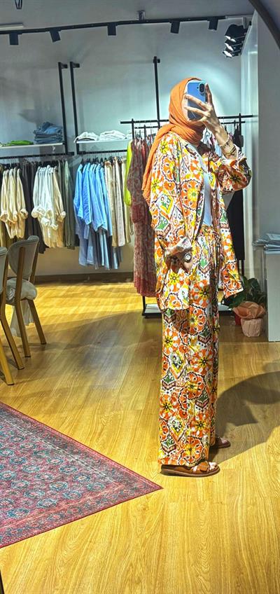 ÇİÇEK DESENLİ ORANJ TAKIM