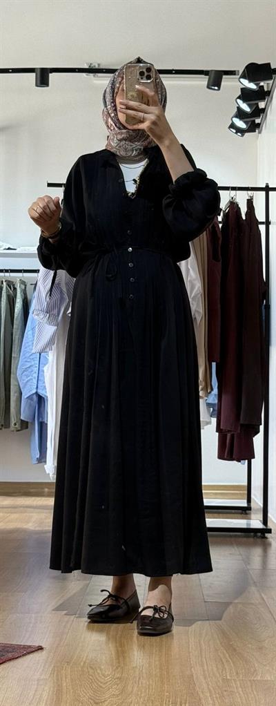 ÖNÜ MERVÜRLÜ ELBİSE