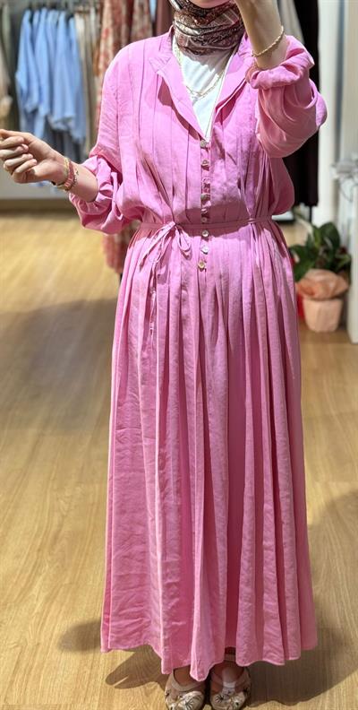 PEMBE OMUZ PİLELİ ELBİSE