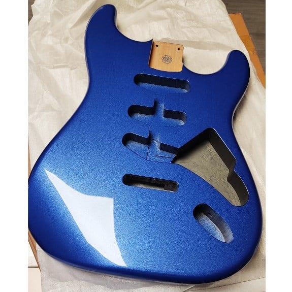 American Alder 3 Parça Strat Gövde Metallic Blue