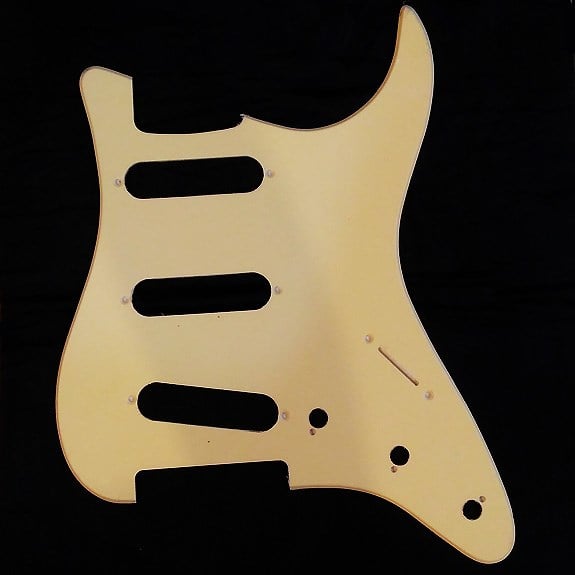 XD01SSS Strat Tip Pickguard Fildişi Renk Tek Kat - Vida Deliksiz