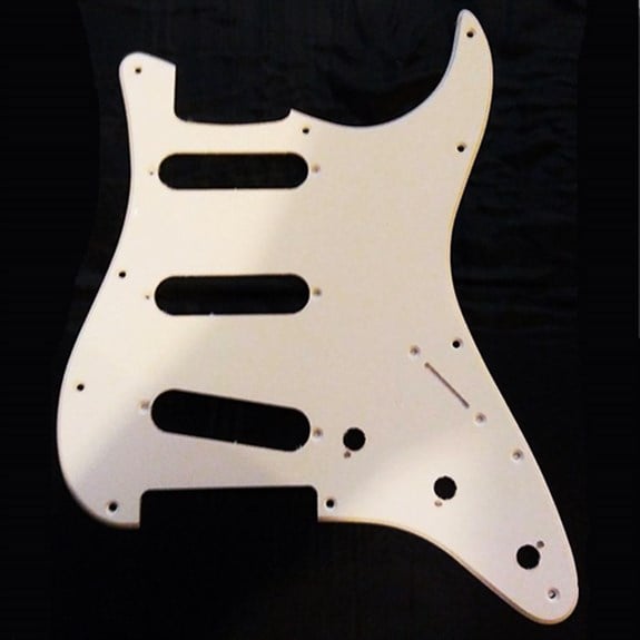 XD11SSS USA/Mex Strat Elektro Gitar Pickguard 3 Kat Vintage Beyaz - 11 Delik