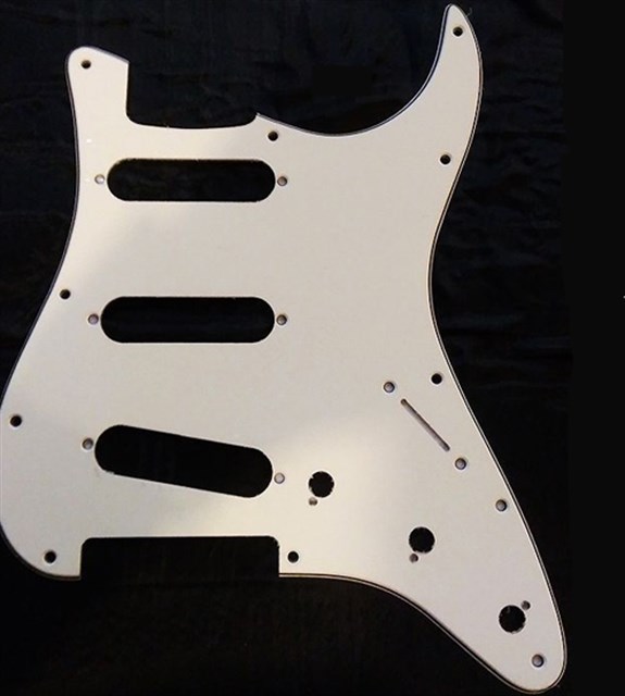 XD18SSS USA/Mex Strat Elektro Gitar Pickguard 3 Kat Mint Beyaz - 11 delik