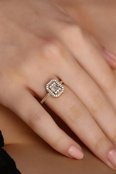 14 Ayar Baget Taşlı Altın Yüzük 