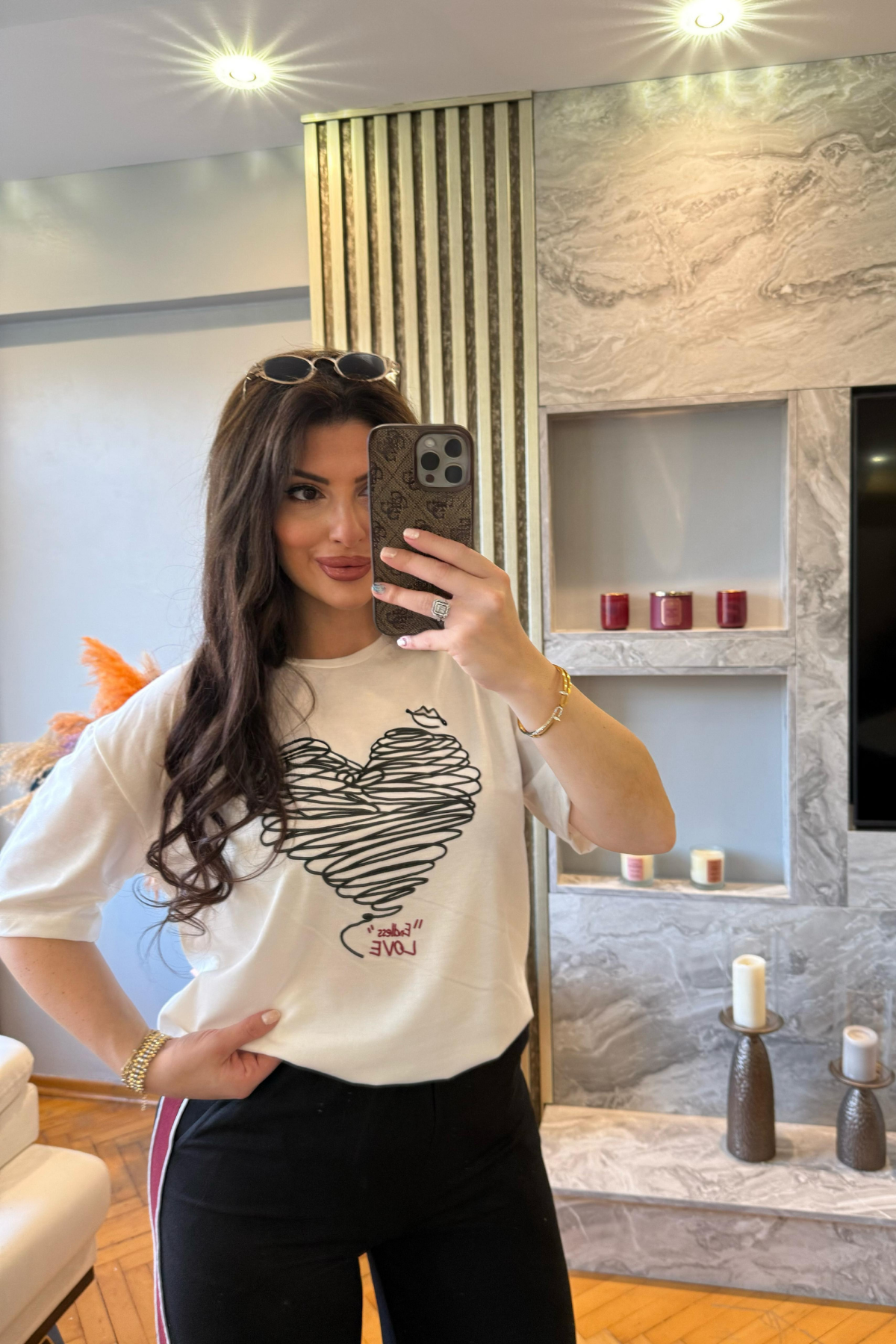 Kalpli Beyaz T-Shirt