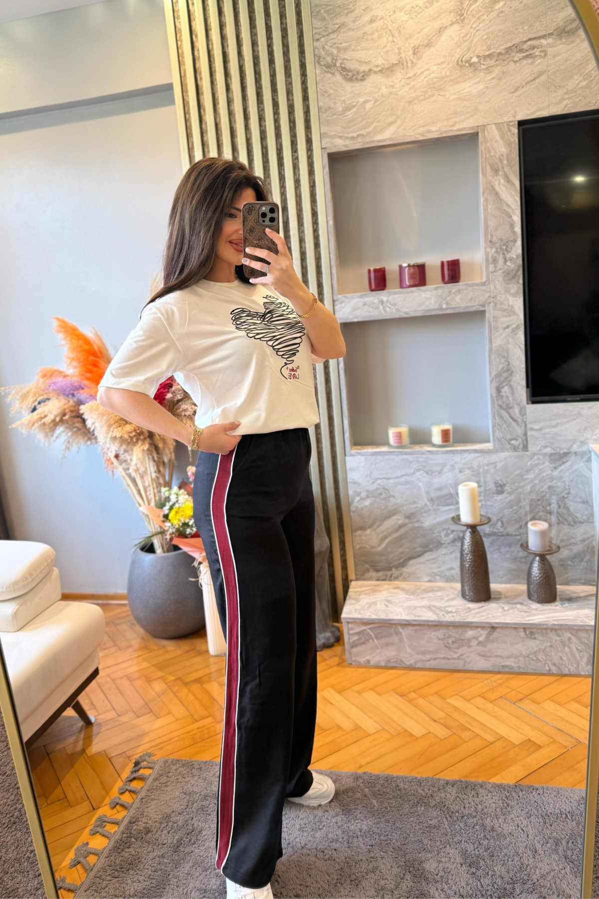 Kırmızı Şeritli Pantalon