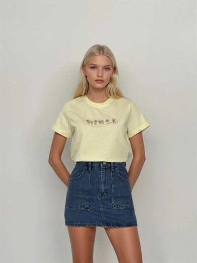 Limon Sarısı Kuzu Nakışlı T-Shirt